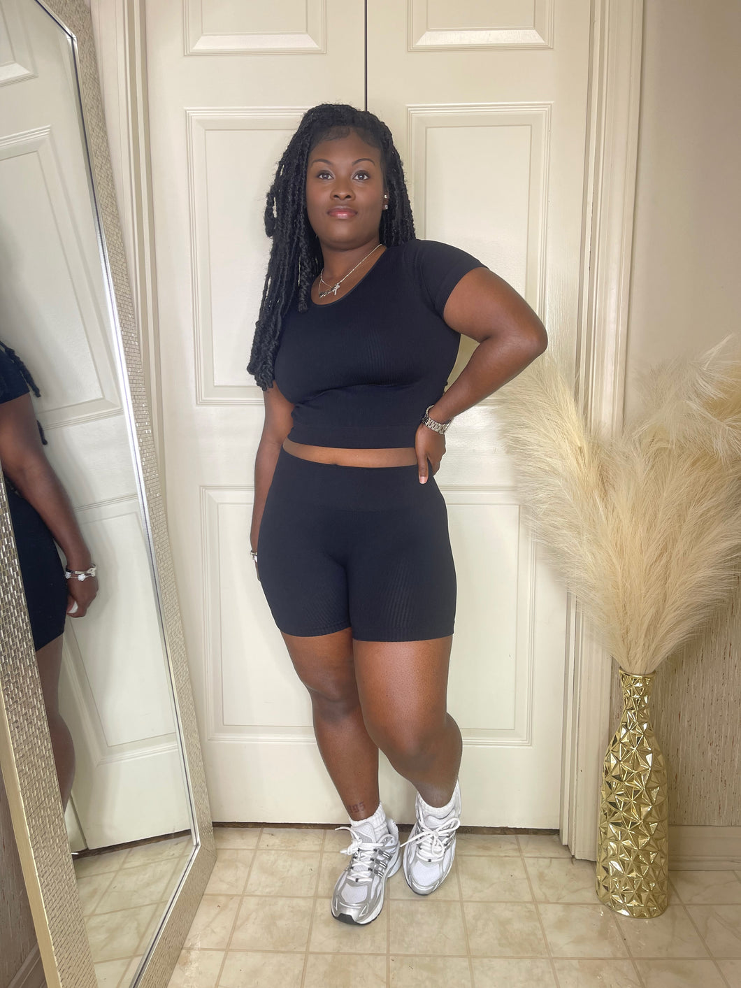 Essential Shortie